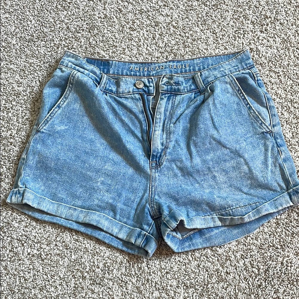 AE High Waisted Mom Short